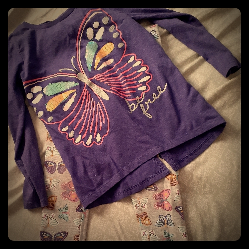 Butterfly Top (chic split in back) and Leggings